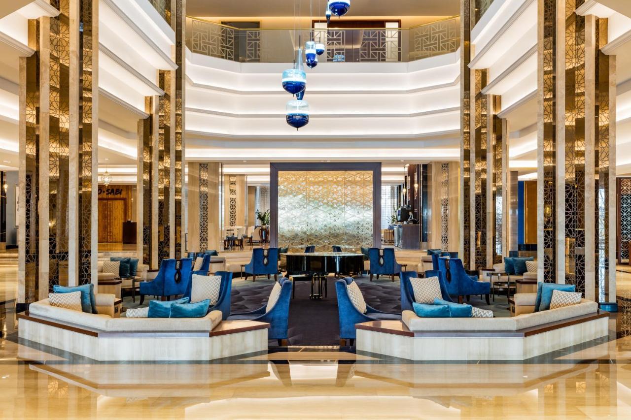 The Diplomat Radisson Blu Hotel Residence & Spa Manama Exterior photo